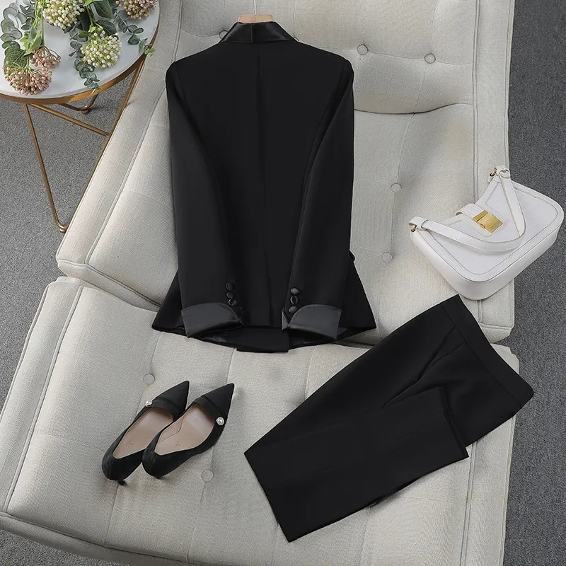 Eleganter rot-schwarzer Damen- – Women Formal Wear With Black Blazer Bewertung und Preis