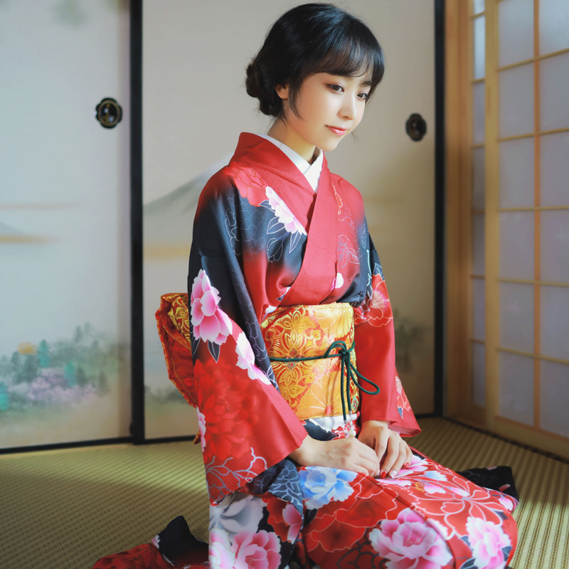 Japanischer Kimono für Damen,  – Japanese Women Formal Wear Bewertung und Preis