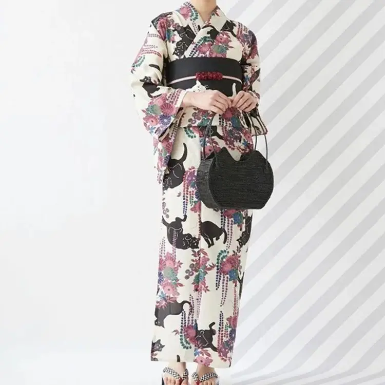 Traditioneller japanischer Kim – Japanese Women Formal Wear Bewertung und Preis