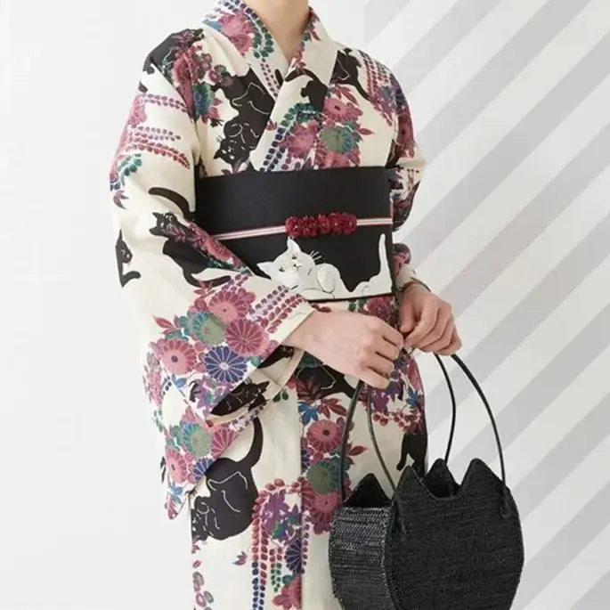Traditioneller japanischer Kim – Japanese Women Formal Wear Bewertung und Preis