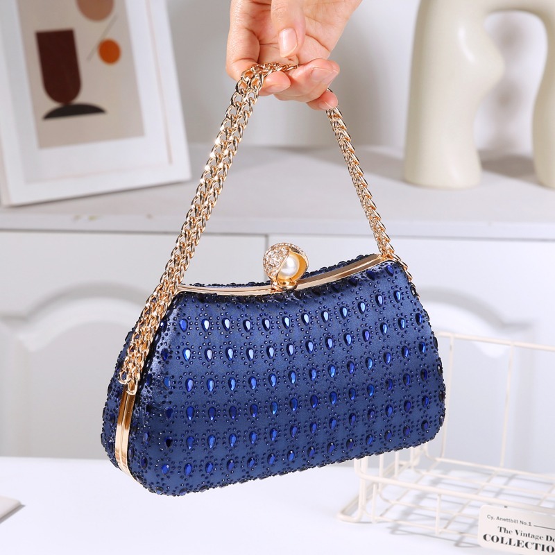 Diamantbesetzte Wassertropfen- – Women Formal Wear Sale Bewertung und Preis